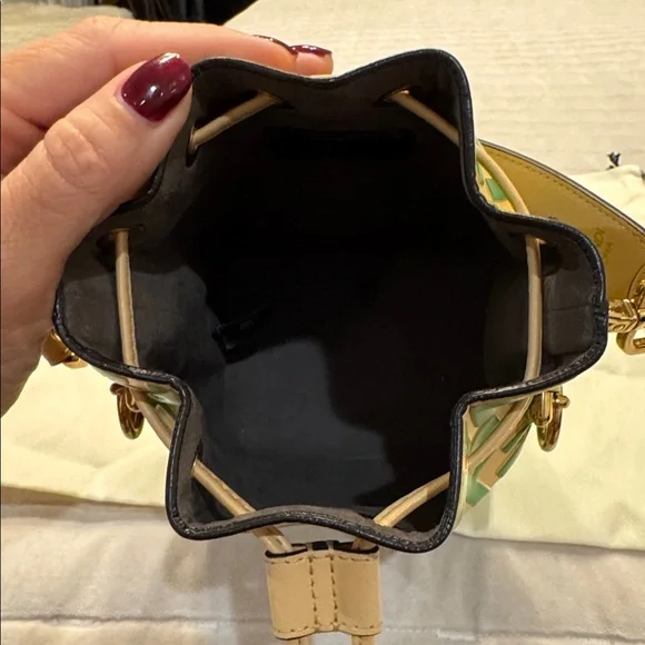 Fendi Iconic Mon Tresor Bucket Bag in Zucca Embossed Leather - Picture 13 of 16